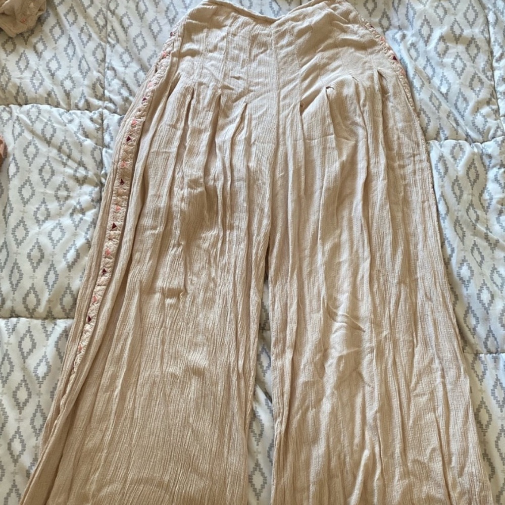Free People Embroidered set crop top and pants - Picture 4 of 5